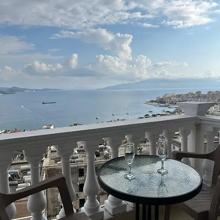 Tote's Sea View
