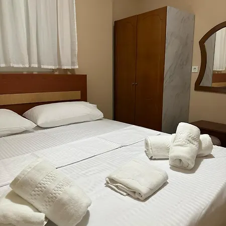 Tote's Sea View Sarandë